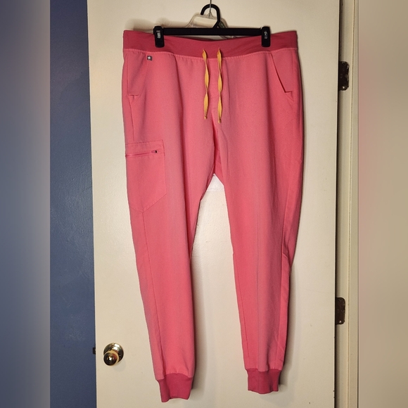 Figs Pants - Figs Pink Jogger Pant